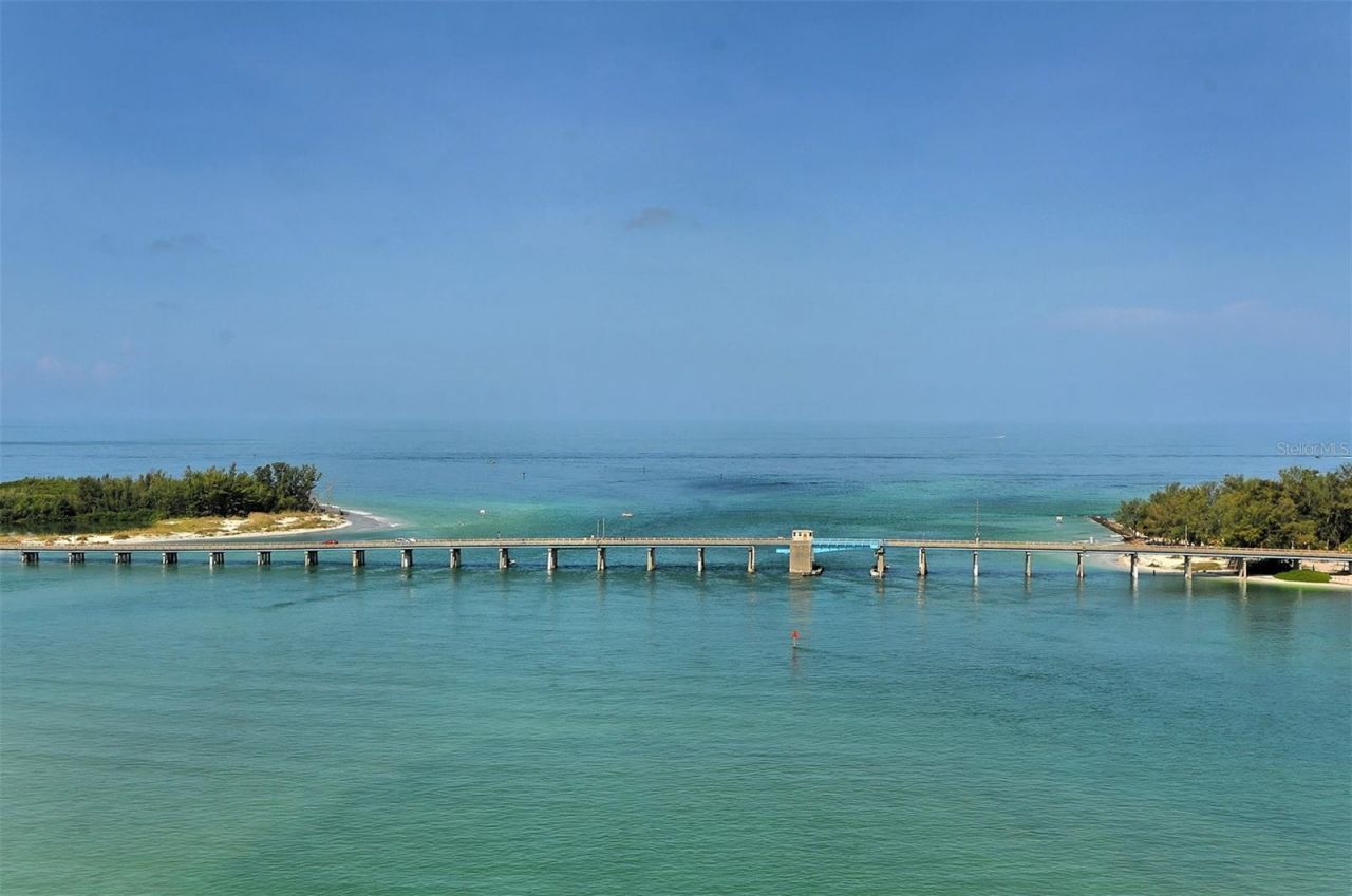 8006 20th Place W, Bradenton, FL 34209 Photo