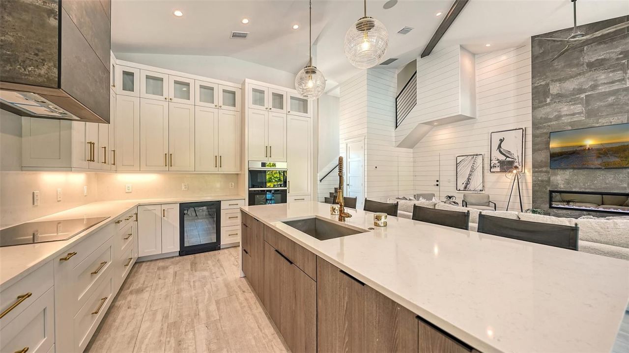 8006 20th Place W, Bradenton, FL 34209 Photo