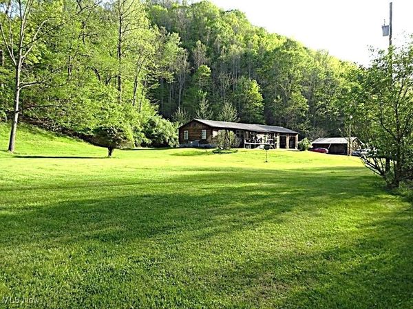 1389 Middle Fork Road, Millstone, WV 25261