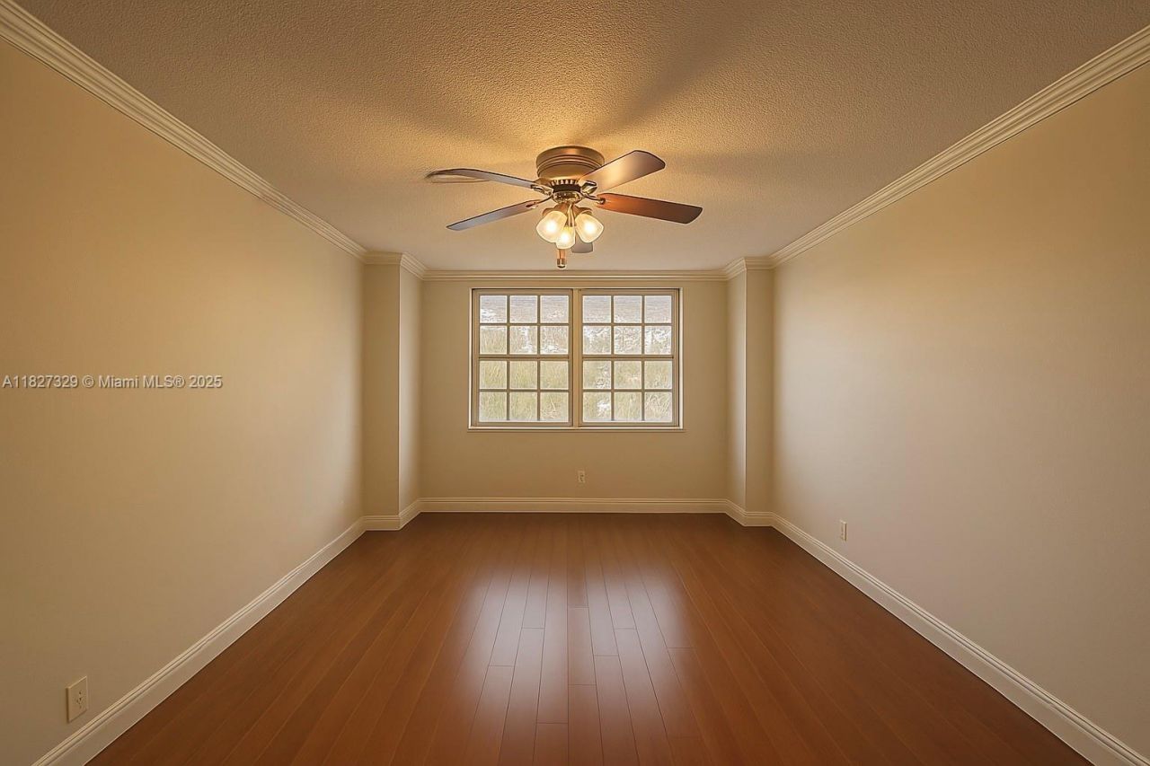 251 174th St, Unit 115, Sunny Isles Beach, FL 33160 Photo