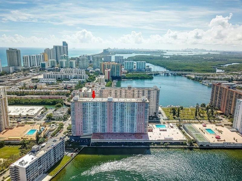 251 174th St, Unit 115, Sunny Isles Beach, FL 33160 Photo