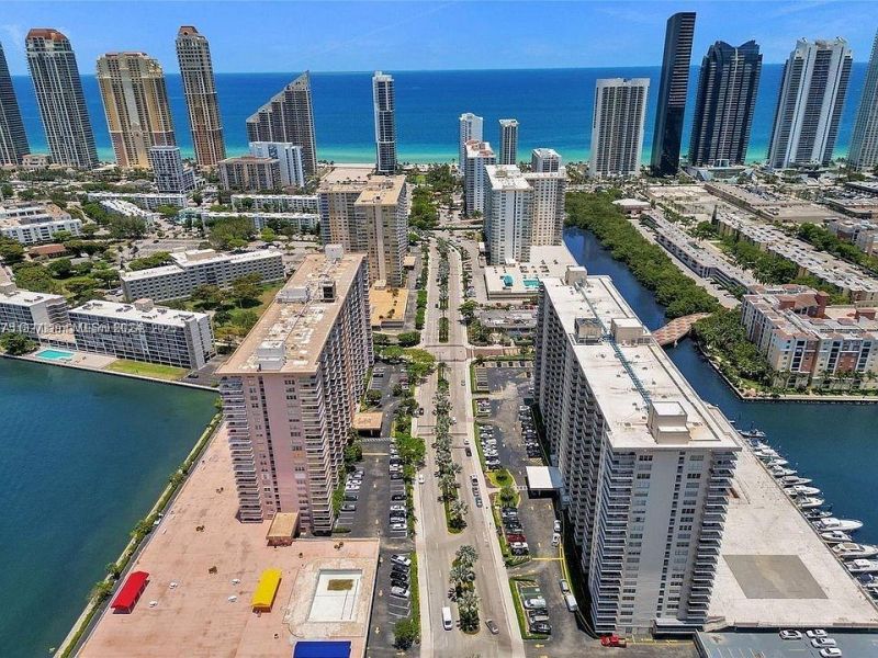 251 174th St, Unit 115, Sunny Isles Beach, FL 33160 Photo