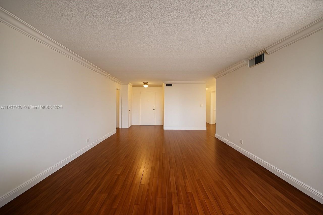 251 174th St, Unit 115, Sunny Isles Beach, FL 33160 Photo