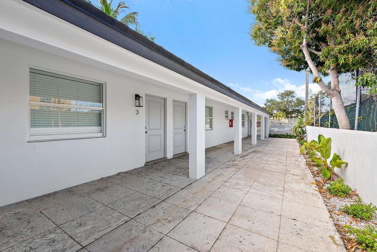 3808 Broadway, West Palm Beach, FL 33407 Photo