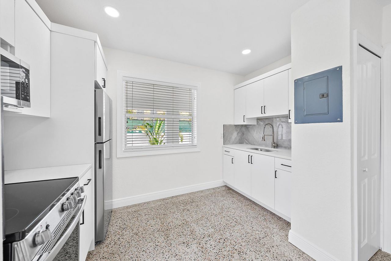 3808 Broadway, West Palm Beach, FL 33407 Photo