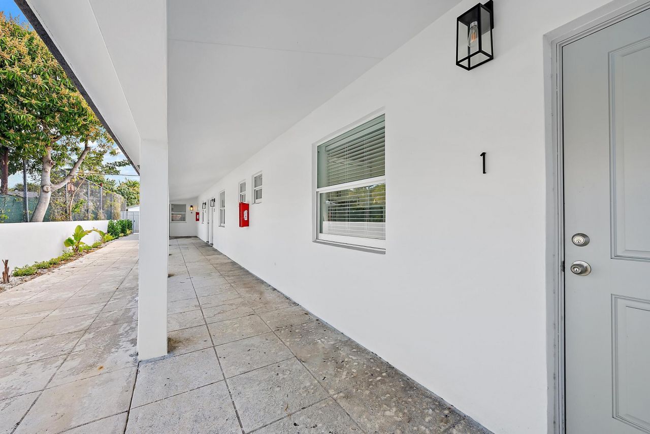 3808 Broadway, West Palm Beach, FL 33407 Photo