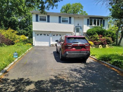 153 Cocoanut Street Brentwood, NY 11717