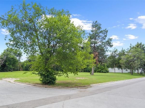 TBD Lot 1R W Lowden Street, Fort Worth, TX 76110