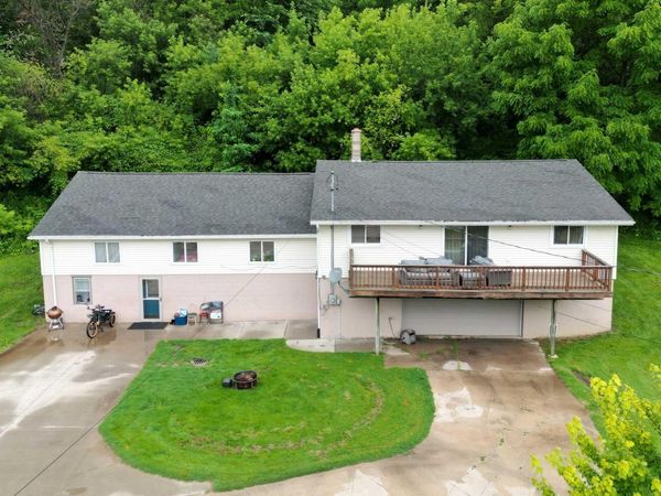 73 Shaw Street, Lansing, IA 52151