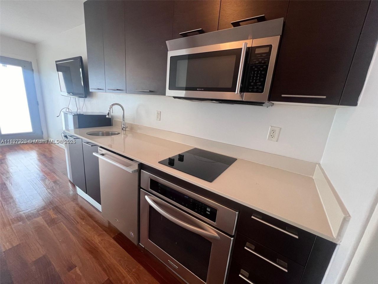 1550 Pennsylvania Ave, Unit 126, Miami Beach, FL 33139 Photo