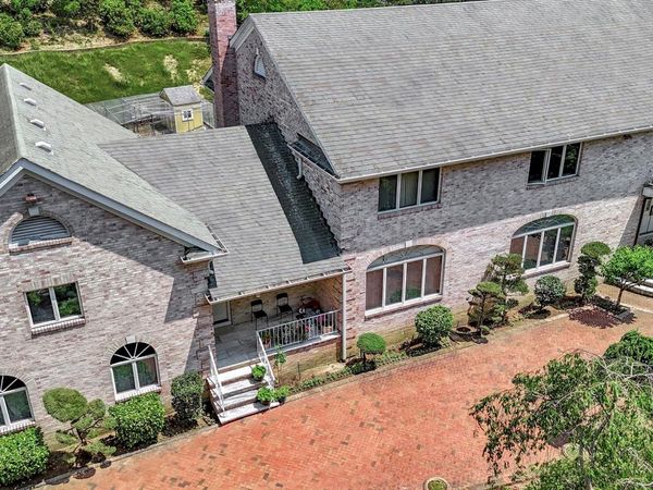 1537 Laurel Hollow Road, Laurel Hollow, NY 11791