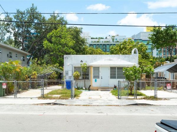 36 NW 32nd St, Miami, FL 33127