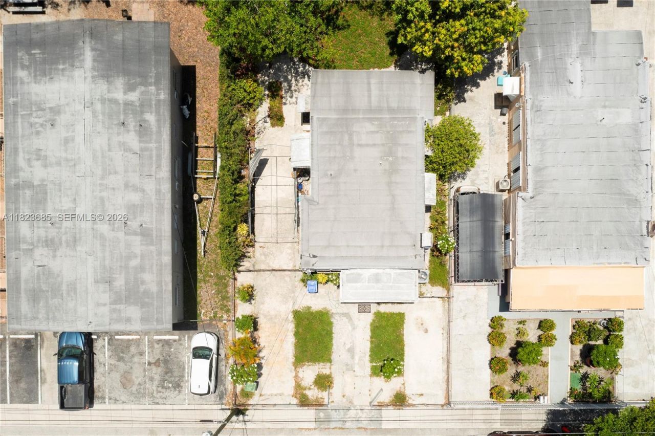 36 NW 32nd St, Miami, FL 33127 Photo