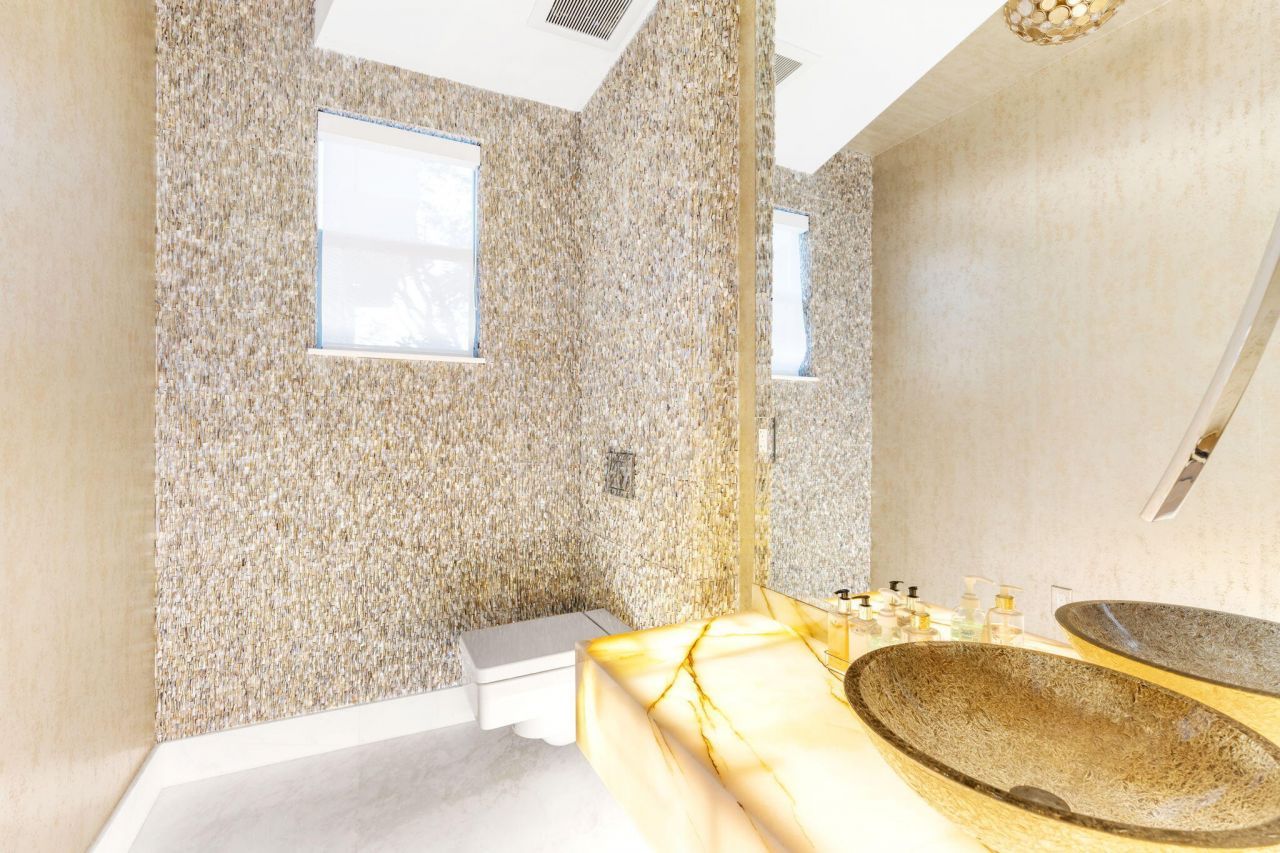 3917 S Le Jeune Road, Miami, FL 33146 Photo