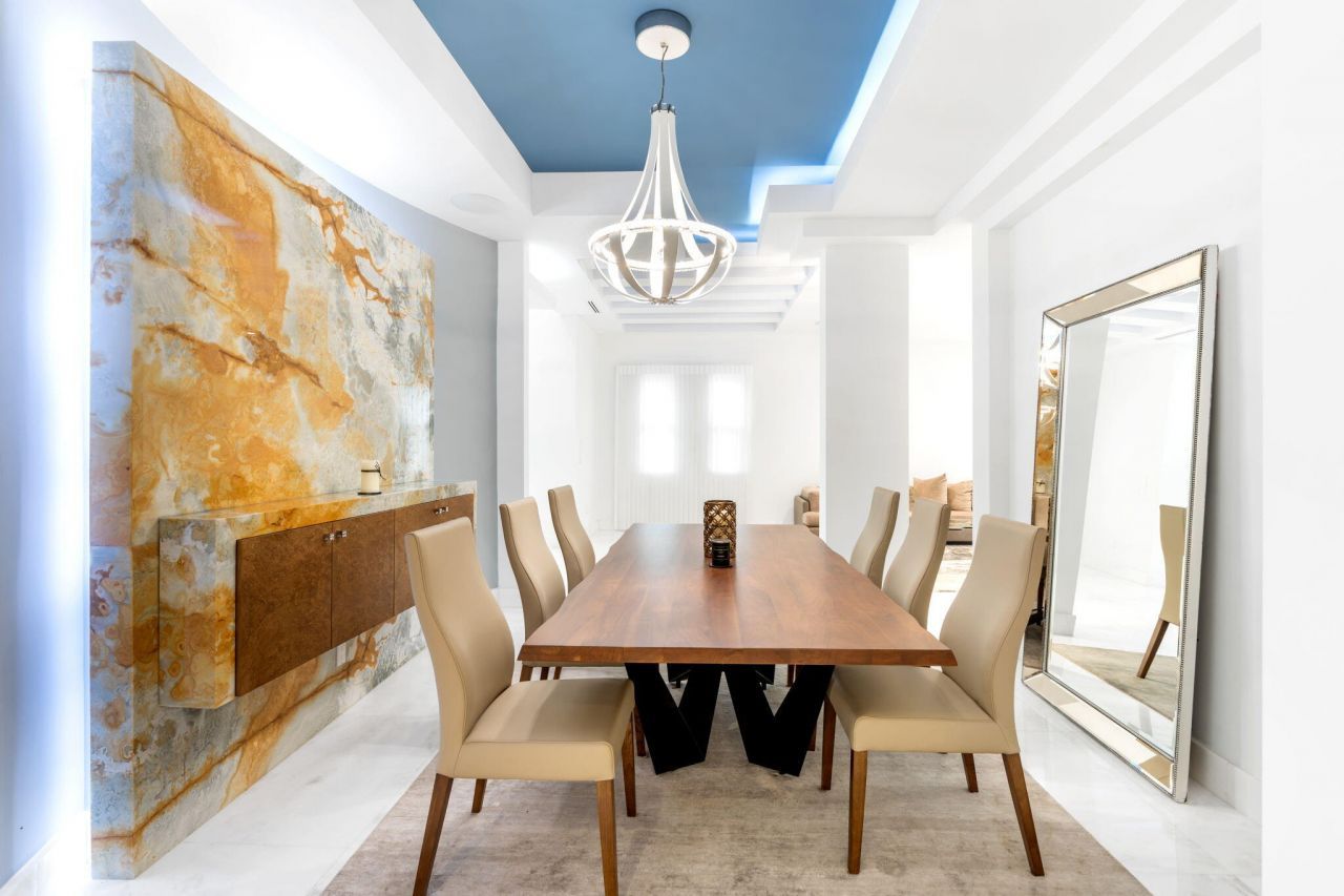 3917 S Le Jeune Road, Miami, FL 33146 Photo