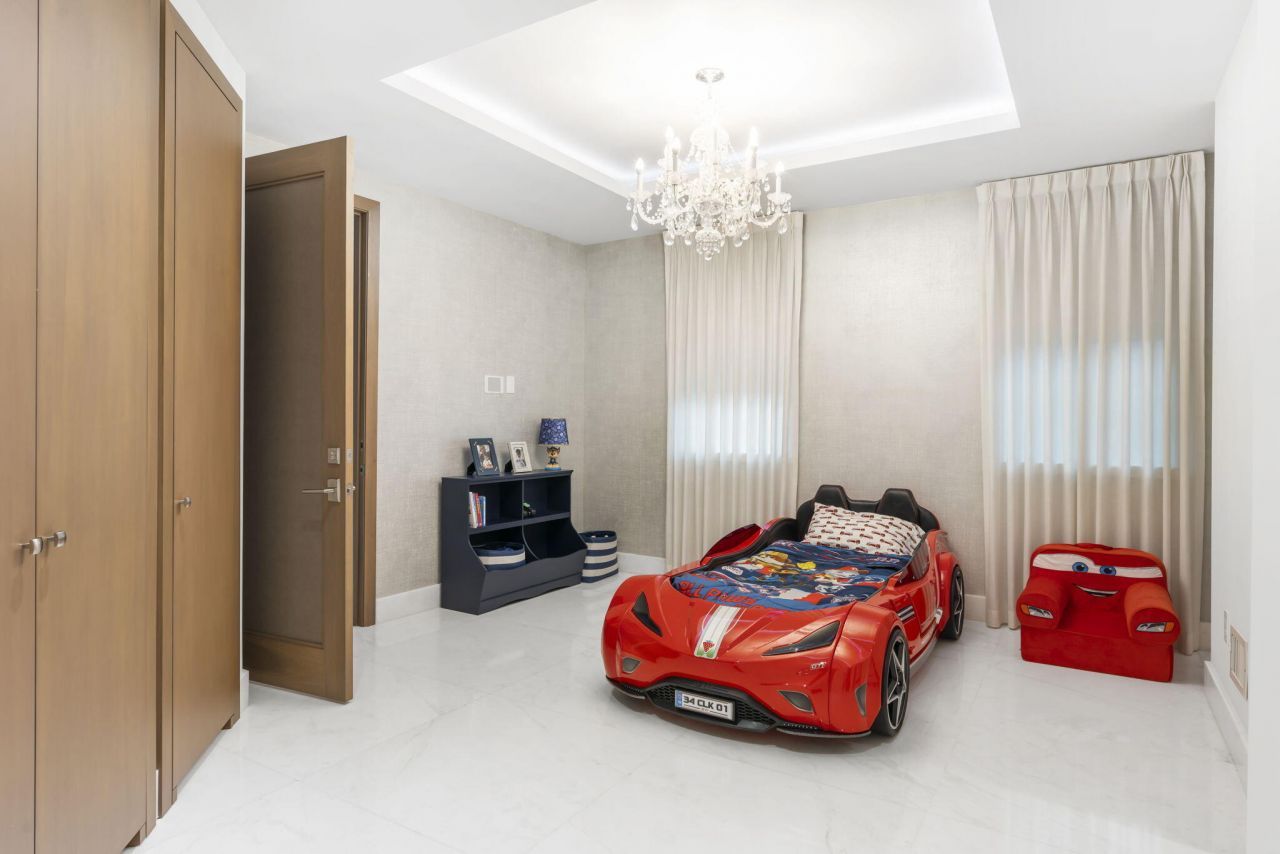 3917 S Le Jeune Road, Miami, FL 33146 Photo