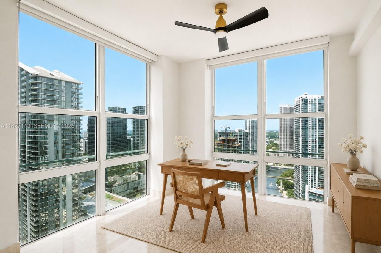 31 SE 5th St, Unit 4021, Miami, FL 33131 Photo