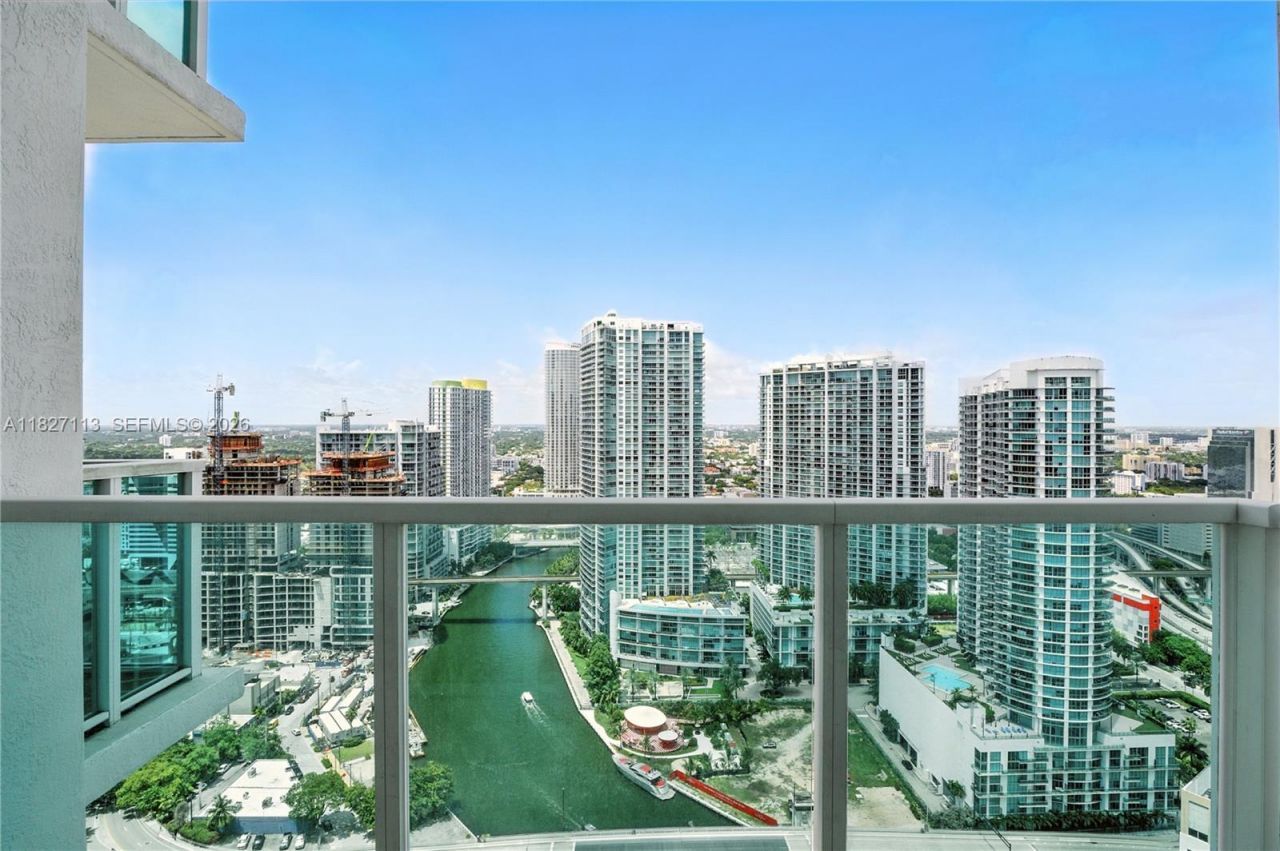 31 SE 5th St, Unit 4021, Miami, FL 33131 Photo