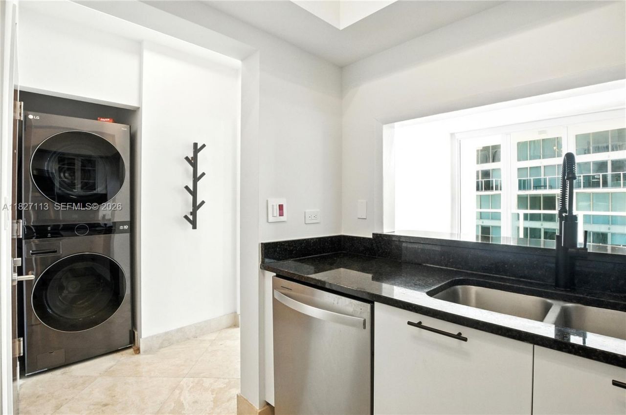31 SE 5th St, Unit 4021, Miami, FL 33131 Photo
