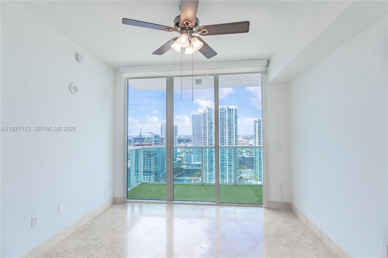 31 SE 5th St, Unit 4021, Miami, FL 33131 Photo