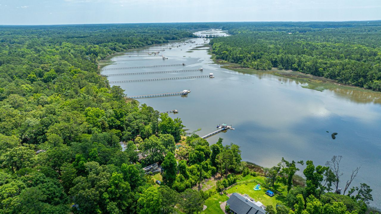 6076 Overlook Road Photo 15