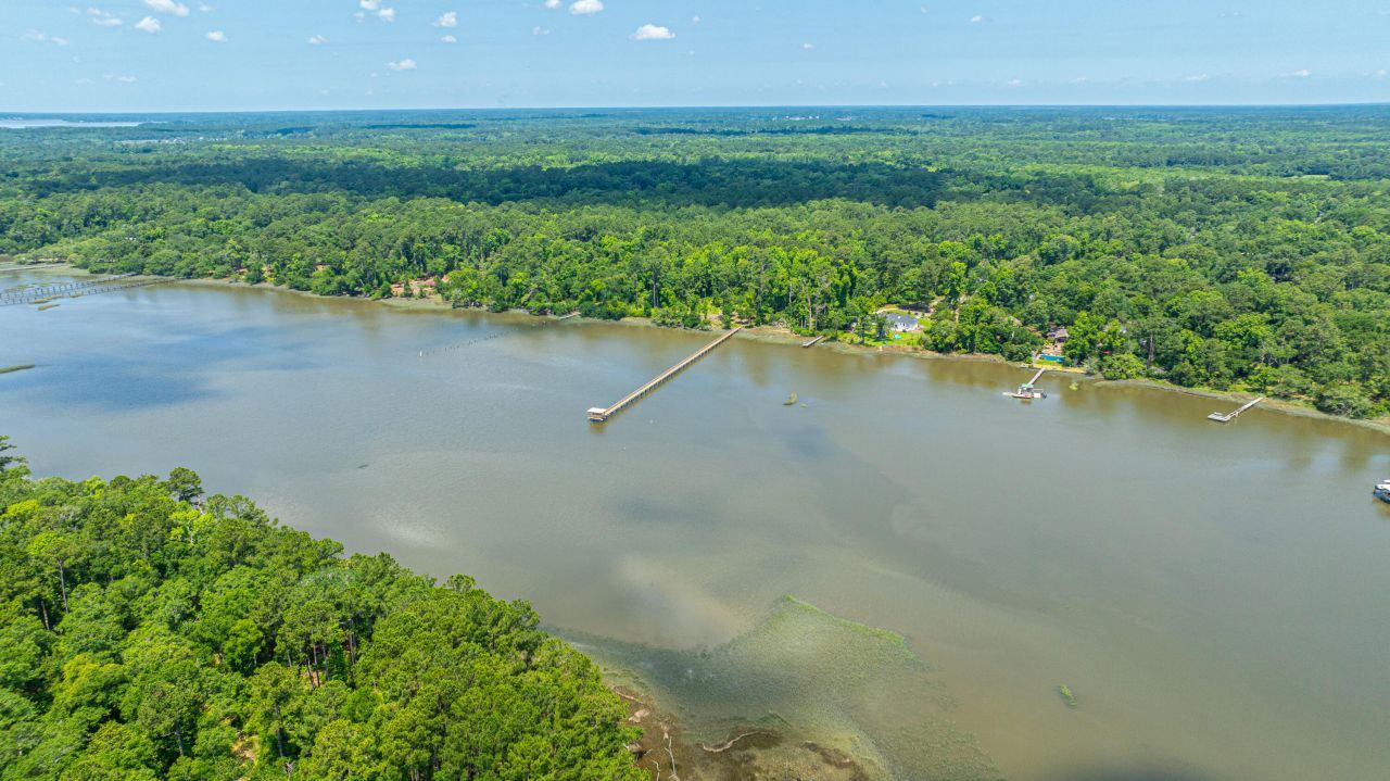 6076 Overlook Road Photo 22