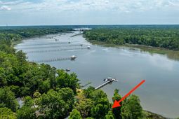 6076 Overlook Road photo 4