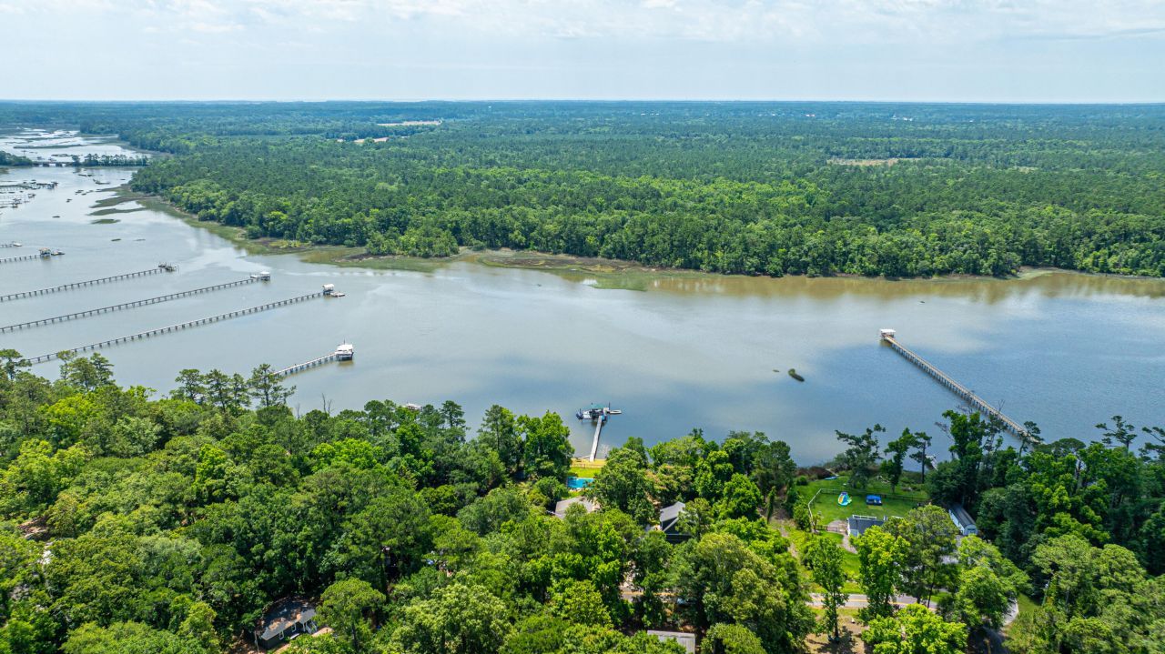 6076 Overlook Road Photo 32