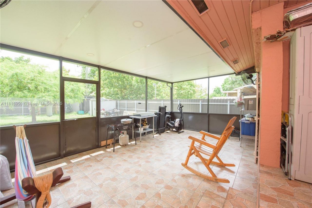 916 NW 3rd Ave, Homestead, FL 33030 Photo