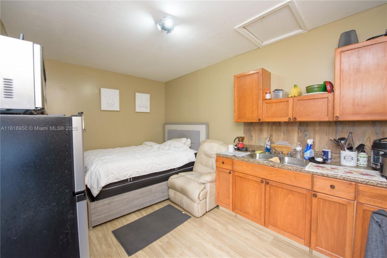 916 NW 3rd Ave, Homestead, FL 33030 Photo