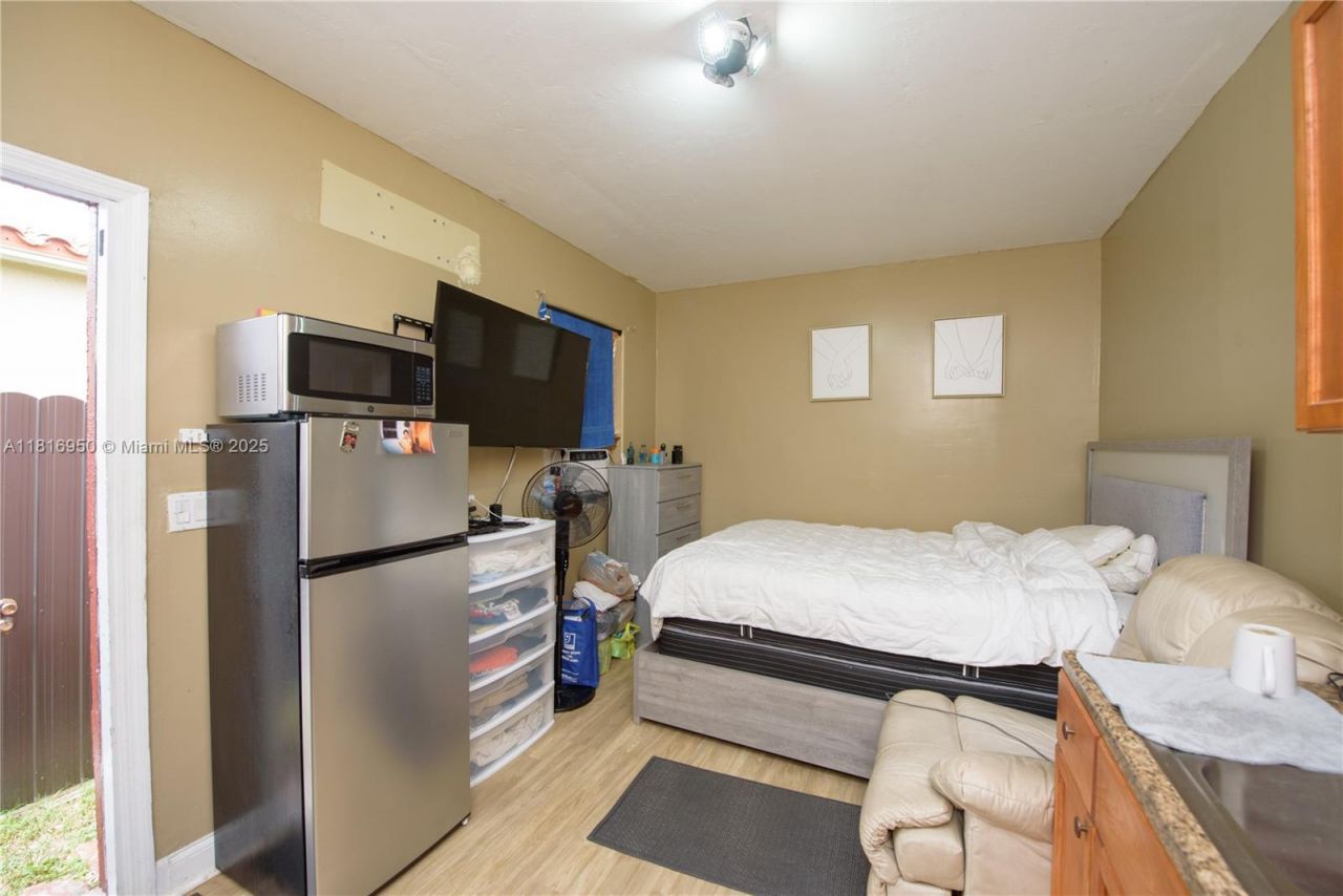 916 NW 3rd Ave, Homestead, FL 33030 Photo