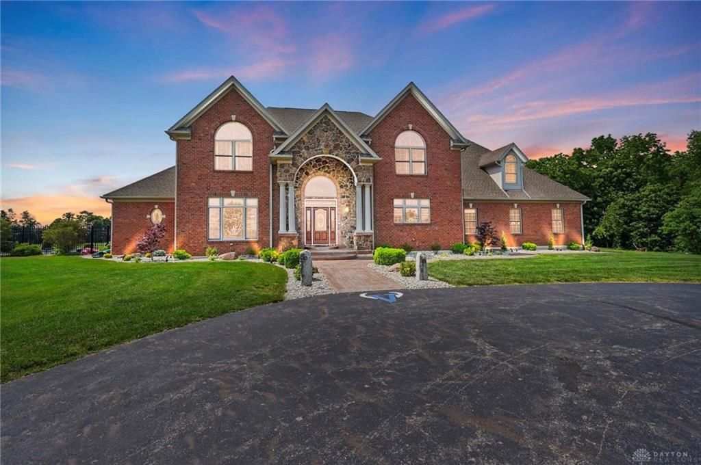 10568 N Casstown Sidney Road, Piqua, OH 45356 Main Photo