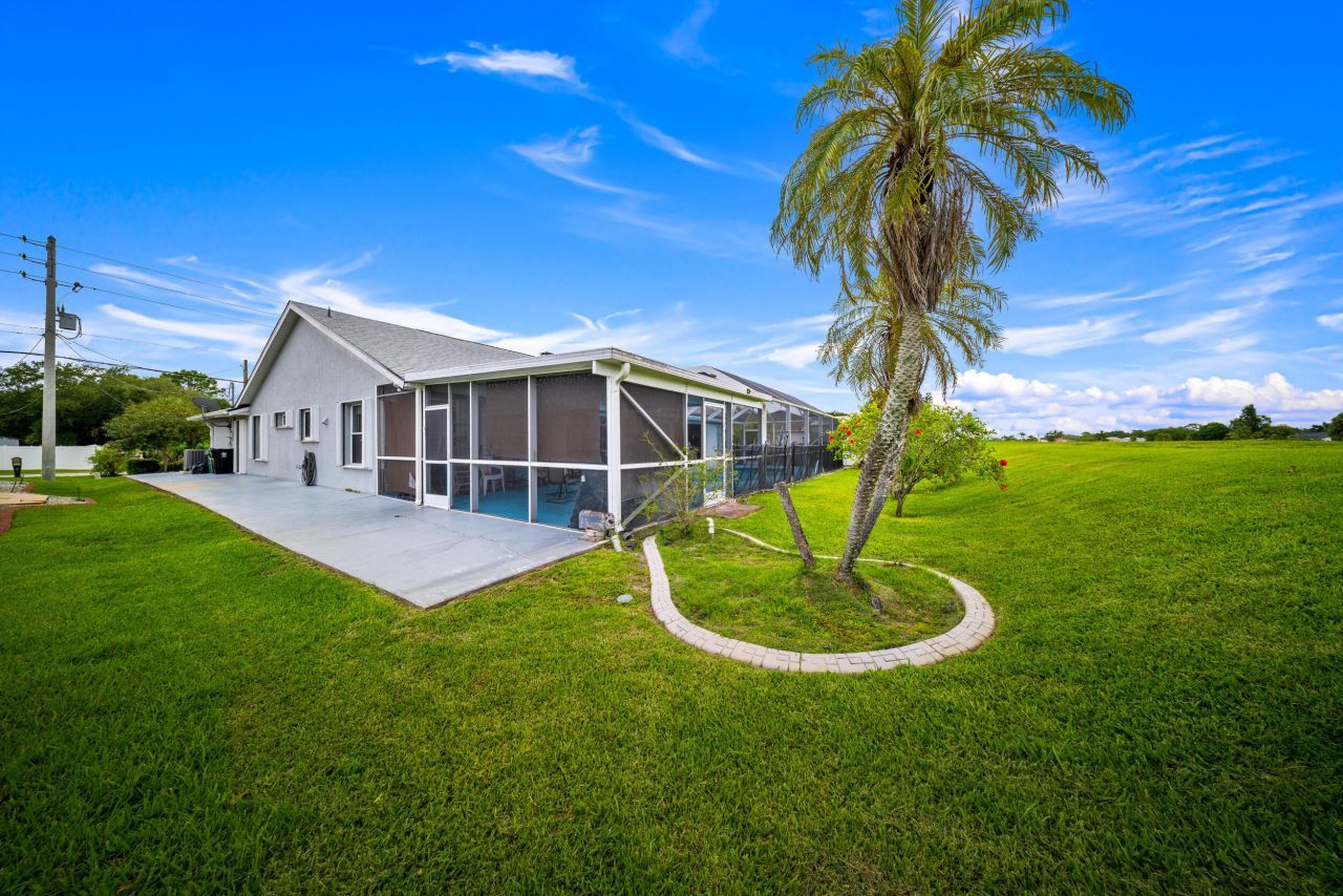 1341 SW Abingdon Avenue, Port Saint Lucie, FL 34953 Photo