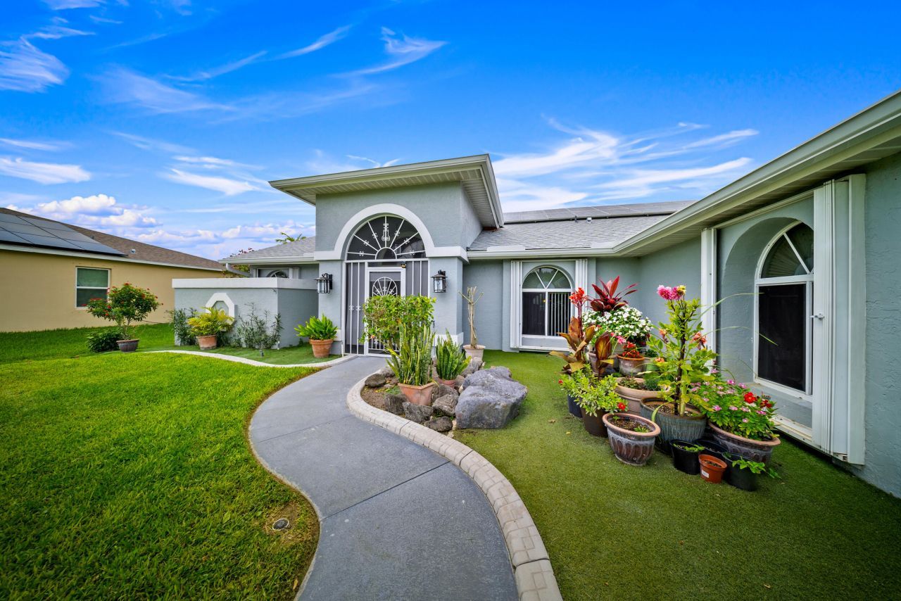 1341 SW Abingdon Avenue, Port Saint Lucie, FL 34953 Photo