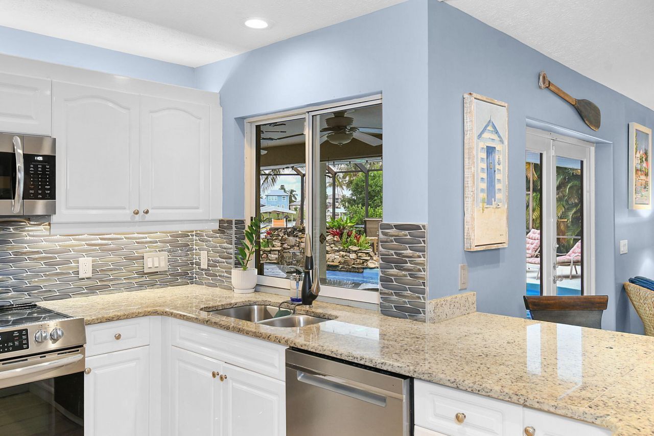 702 SE Adams Court, Port Saint Lucie, FL 34984 Photo