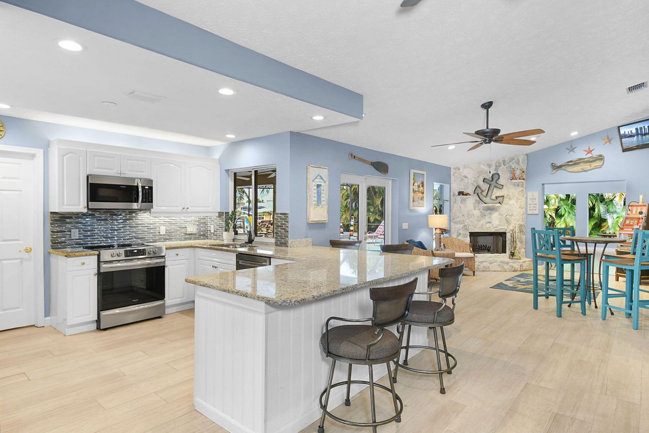 702 SE Adams Court, Port Saint Lucie, FL 34984 Photo