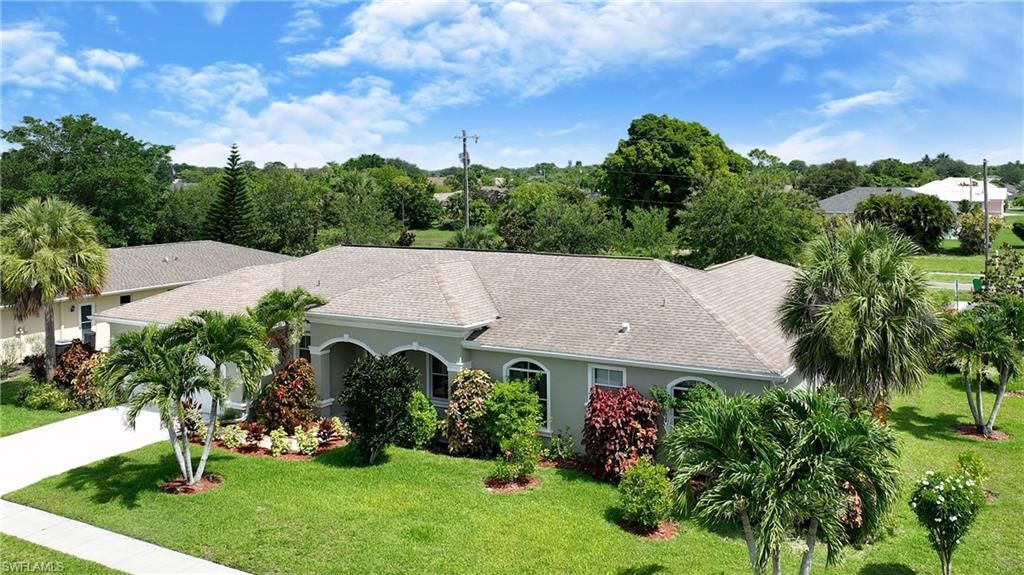 599 Genevieve Dr, Lehigh Acres, FL 33936 Photo