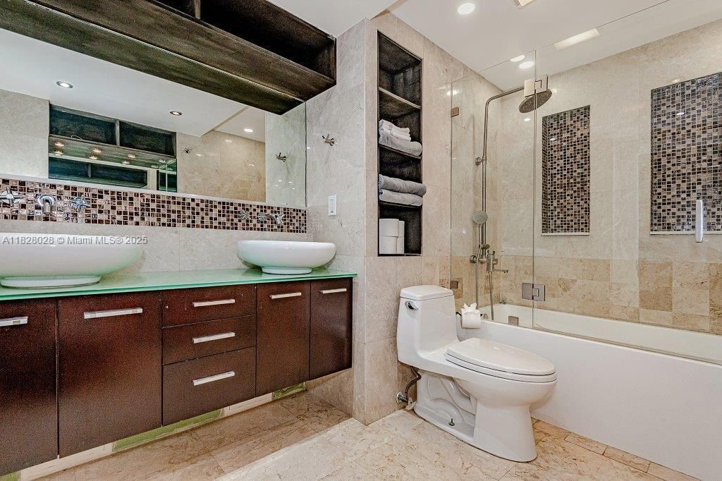 2301 Collins Ave, Unit 705, Miami Beach, FL 33139 Photo