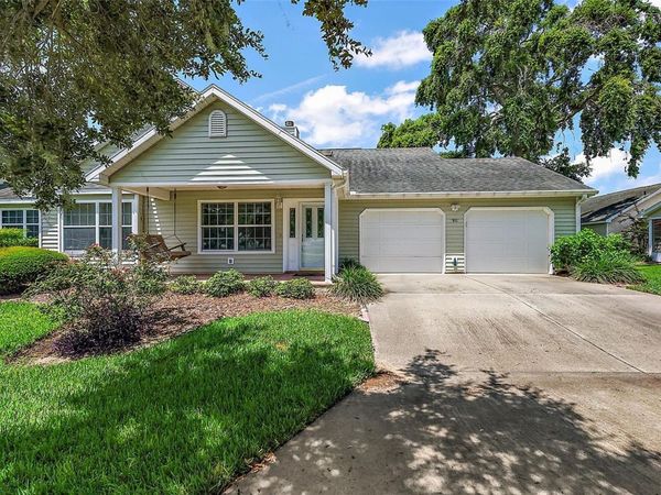 911 BEVERLY HARBORS DRIVE, Unit 16, LEESBURG, FL 34748