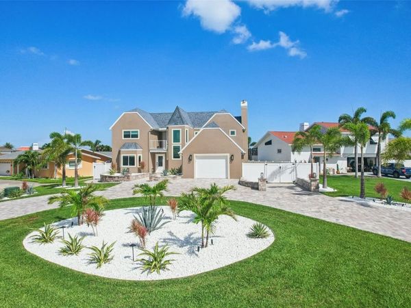 311 22ND STREET, BELLEAIR BEACH, FL 33786