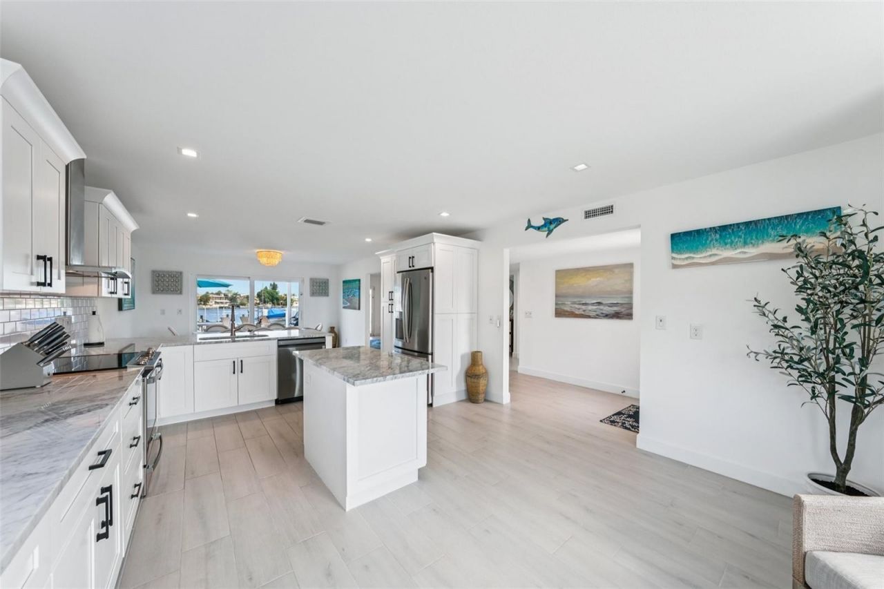 311 22nd Street, Belleair Beach, FL 33786 Photo