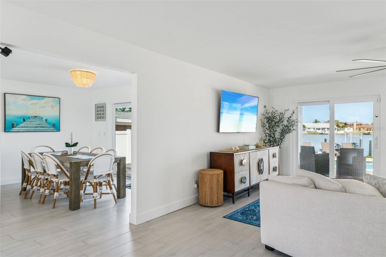 311 22nd Street, Belleair Beach, FL 33786 Photo