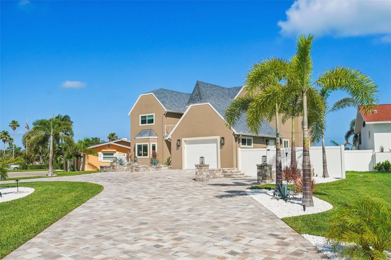 311 22nd Street, Belleair Beach, FL 33786 Photo