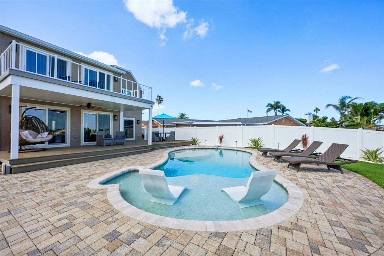 311 22nd Street, Belleair Beach, FL 33786 Photo