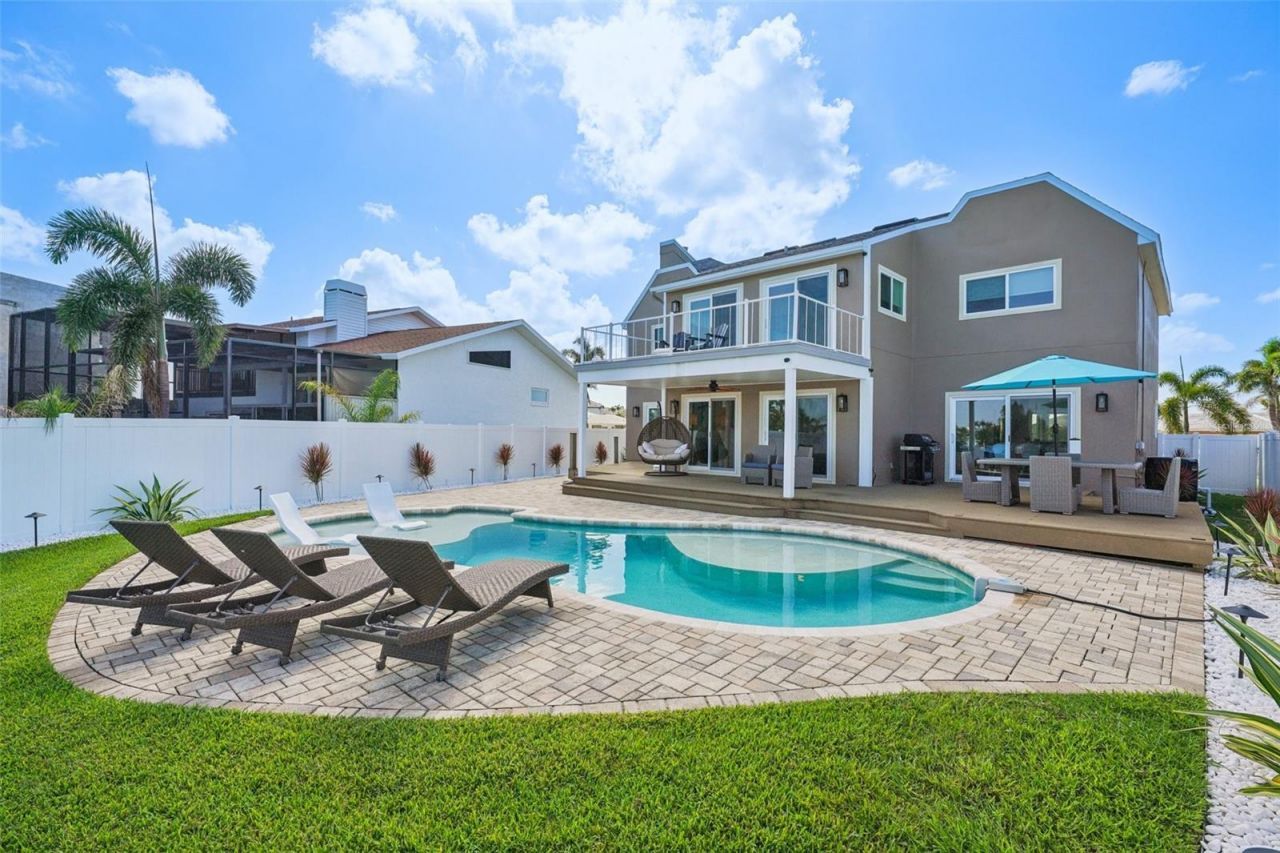 311 22nd Street, Belleair Beach, FL 33786 Photo