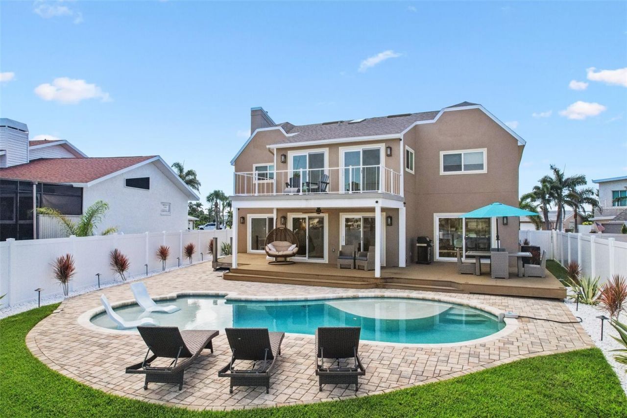 311 22nd Street, Belleair Beach, FL 33786 Photo