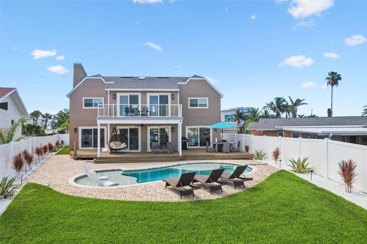 311 22nd Street, Belleair Beach, FL 33786 Photo