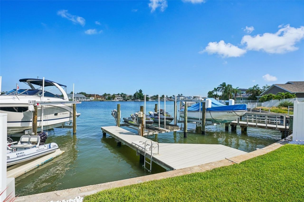 311 22nd Street, Belleair Beach, FL 33786 Photo