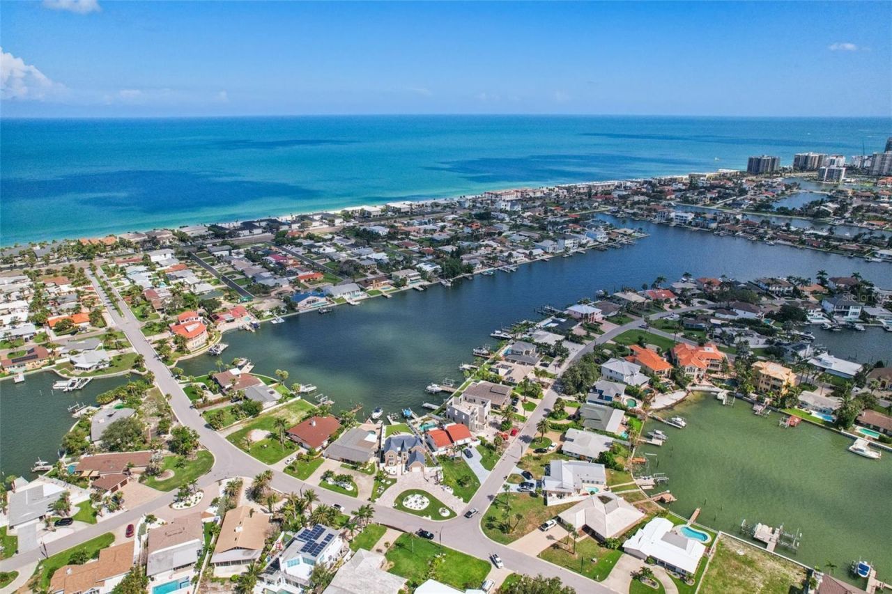 311 22nd Street, Belleair Beach, FL 33786 Photo