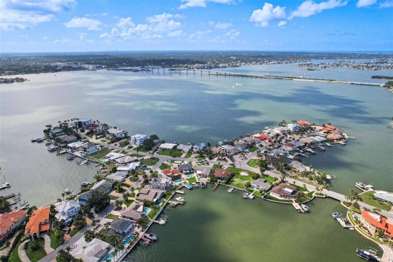 311 22nd Street, Belleair Beach, FL 33786 Photo